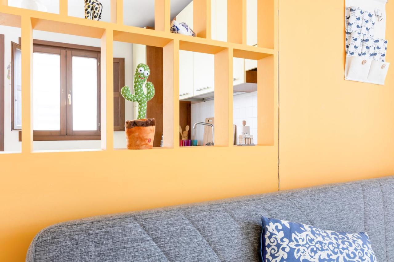 Lecce Colorful Flat With Terrace & Parking Lägenhet Exteriör bild